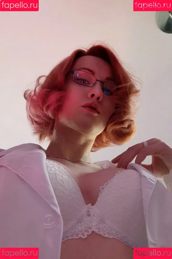 AdamaeOniksiya / Oniksiya Sofinikum / nuviponyali / oniksiya_sofinikum / sofinikum Onlyfans Photo Gallery 