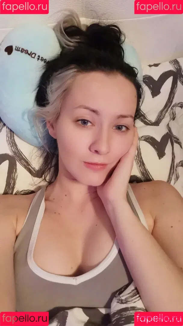 AdamaeOniksiya / Oniksiya Sofinikum / nuviponyali / oniksiya_sofinikum / sofinikum Onlyfans Photo Gallery 