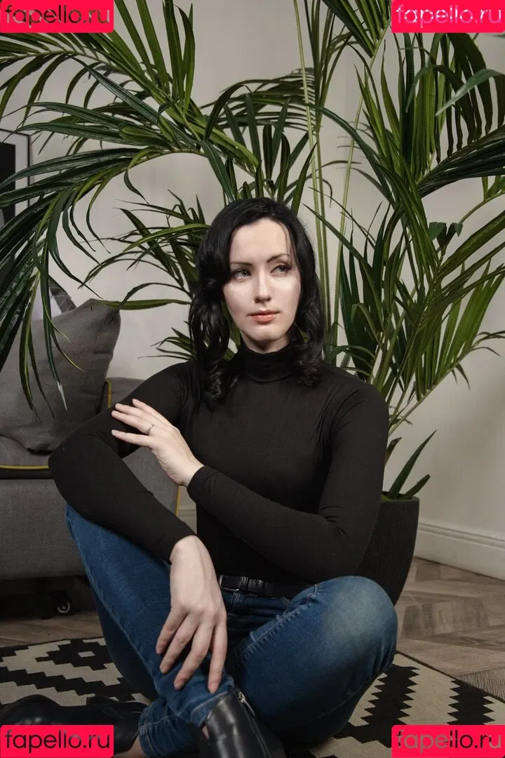AdamaeOniksiya / Oniksiya Sofinikum / nuviponyali / oniksiya_sofinikum / sofinikum Onlyfans Photo Gallery 
