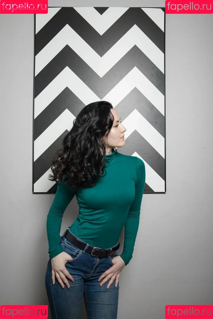 AdamaeOniksiya / Oniksiya Sofinikum / nuviponyali / oniksiya_sofinikum / sofinikum Onlyfans Photo Gallery 