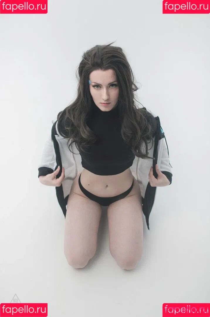 AdamaeOniksiya / Oniksiya Sofinikum / nuviponyali / oniksiya_sofinikum / sofinikum Onlyfans Photo Gallery 