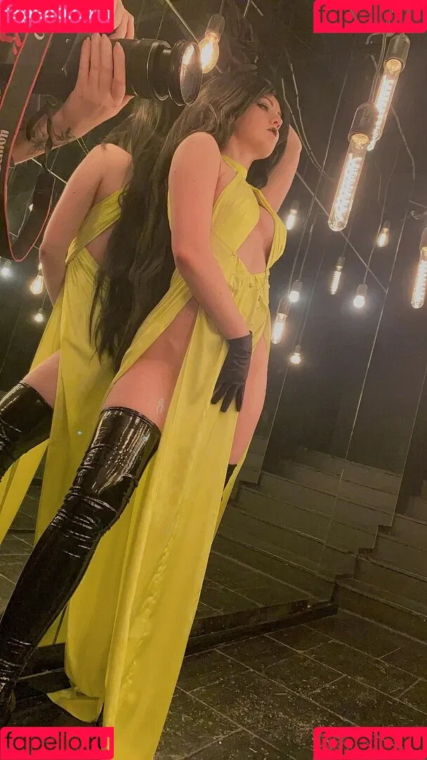 AdamaeOniksiya / Oniksiya Sofinikum / nuviponyali / oniksiya_sofinikum / sofinikum Onlyfans Photo Gallery 