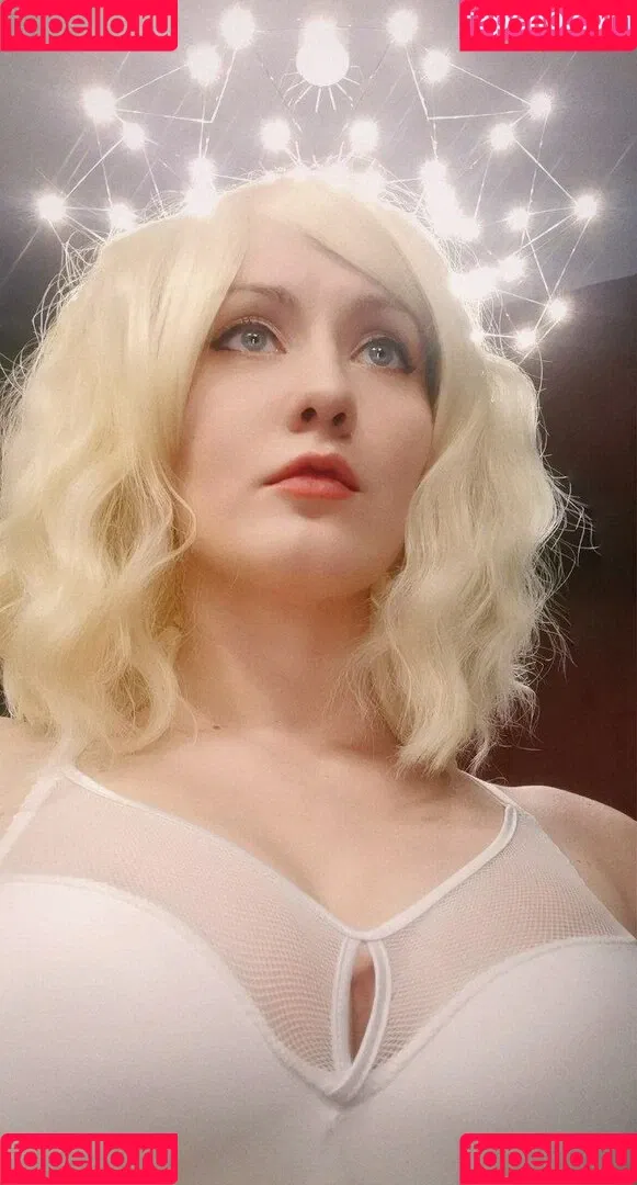 AdamaeOniksiya / Oniksiya Sofinikum / nuviponyali / oniksiya_sofinikum / sofinikum Onlyfans Photo Gallery 
