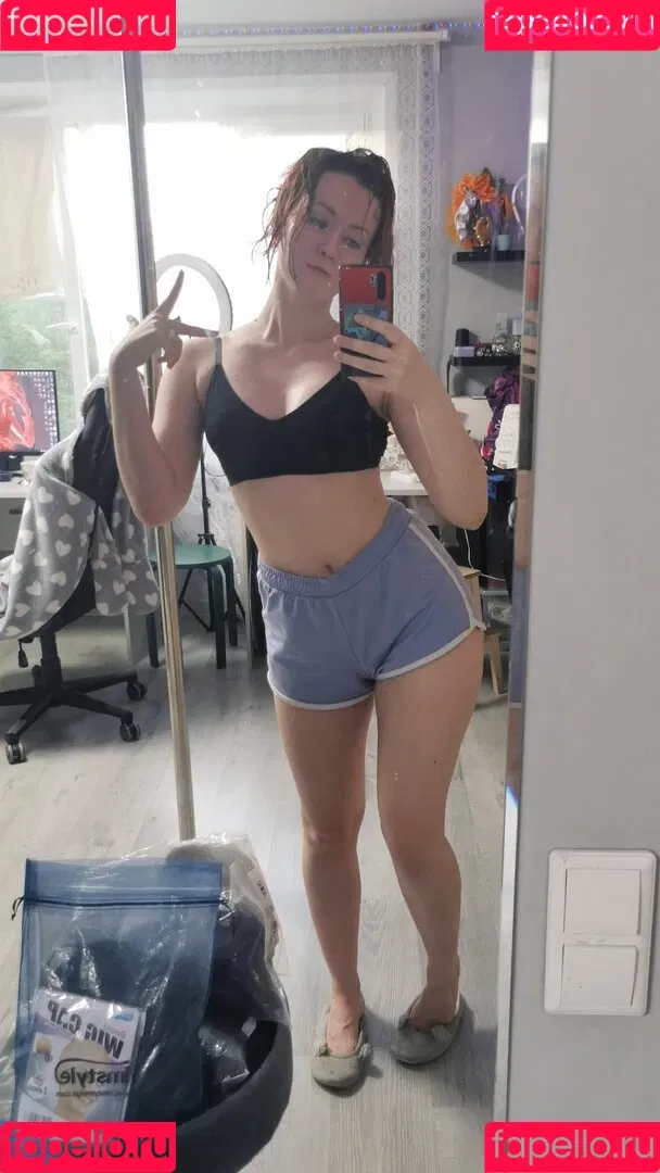 AdamaeOniksiya / Oniksiya Sofinikum / nuviponyali / oniksiya_sofinikum / sofinikum Onlyfans Photo Gallery 