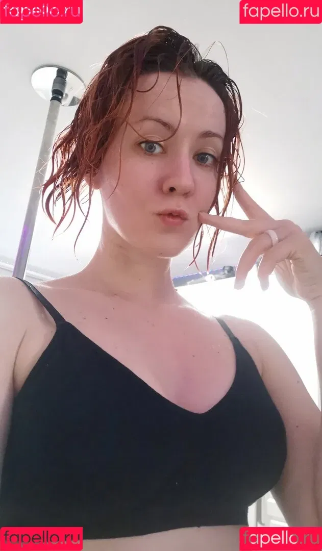 AdamaeOniksiya / Oniksiya Sofinikum / nuviponyali / oniksiya_sofinikum / sofinikum Onlyfans Photo Gallery 