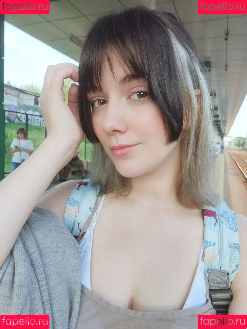 AdamaeOniksiya / Oniksiya Sofinikum / nuviponyali / oniksiya_sofinikum / sofinikum Onlyfans Photo Gallery 