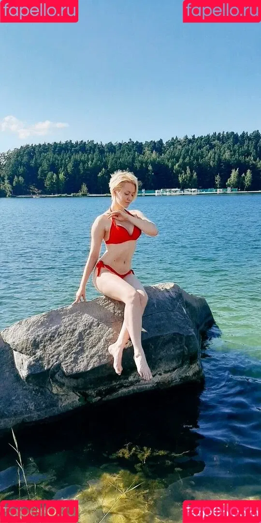 AdamaeOniksiya / Oniksiya Sofinikum / nuviponyali / oniksiya_sofinikum / sofinikum Onlyfans Photo Gallery 
