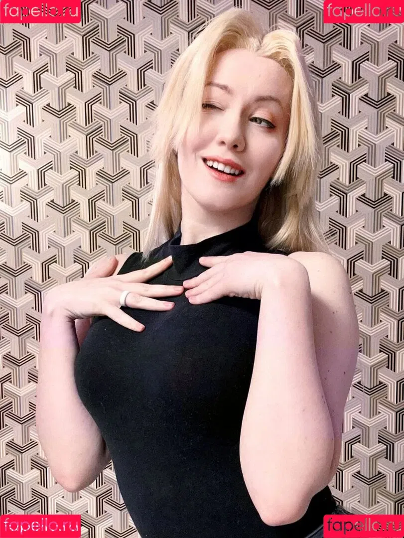 AdamaeOniksiya / Oniksiya Sofinikum / nuviponyali / oniksiya_sofinikum / sofinikum Onlyfans Photo Gallery 