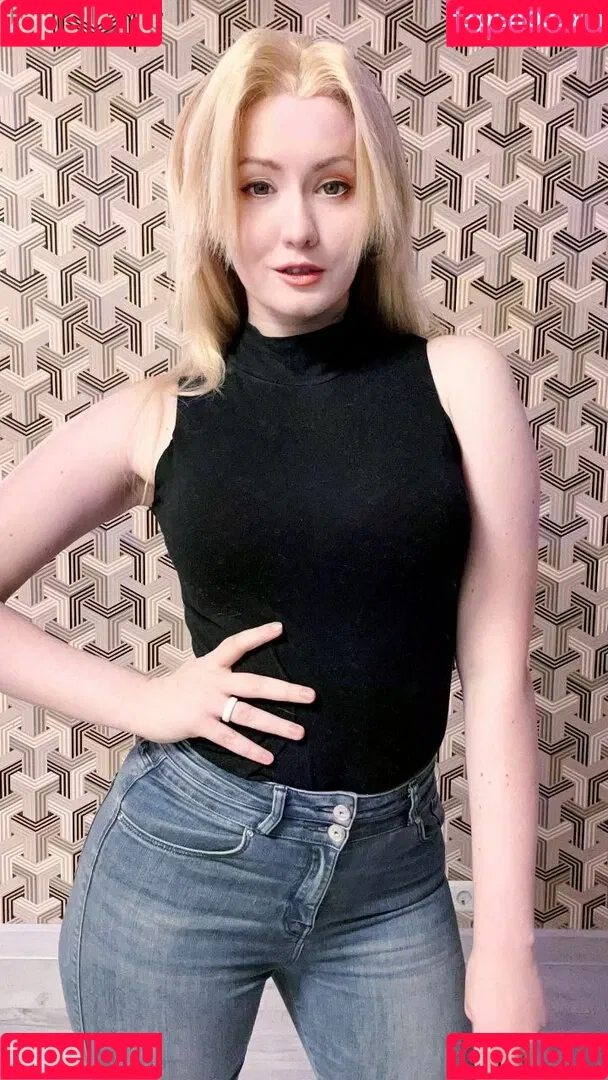 AdamaeOniksiya / Oniksiya Sofinikum / nuviponyali / oniksiya_sofinikum / sofinikum Onlyfans Photo Gallery 