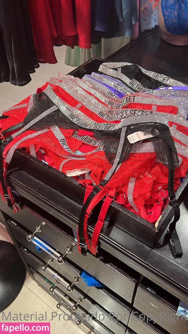 TiaBurbuja / burbujasweet Onlyfans Photo Gallery 