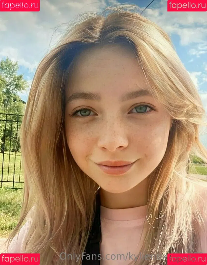 itscamrynsilly / kylienextdoor69 Onlyfans Photo Gallery 