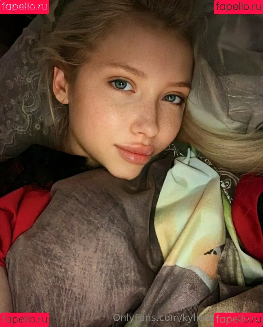 itscamrynsilly / kylienextdoor69 Onlyfans Photo Gallery 