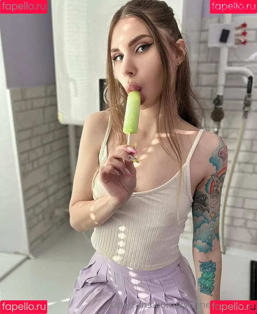 itscamrynsilly / kylienextdoor69 Onlyfans Photo Gallery 