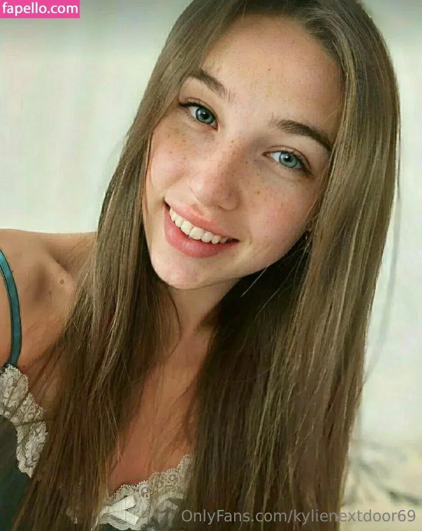 itscamrynsilly / kylienextdoor69 Onlyfans Photo Gallery 