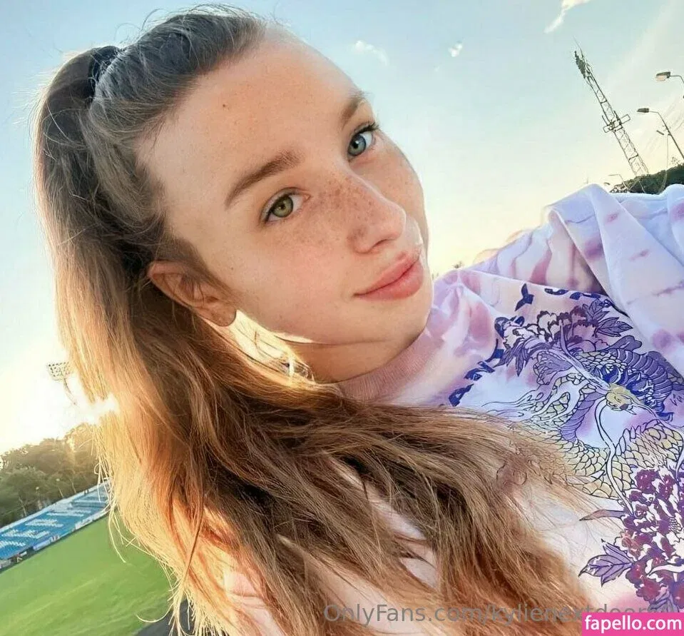 itscamrynsilly / kylienextdoor69 Onlyfans Photo Gallery 