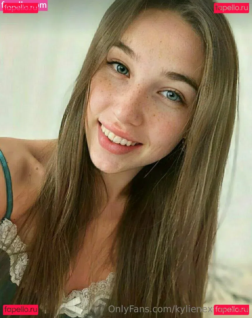 itscamrynsilly / kylienextdoor69 Onlyfans Photo Gallery 