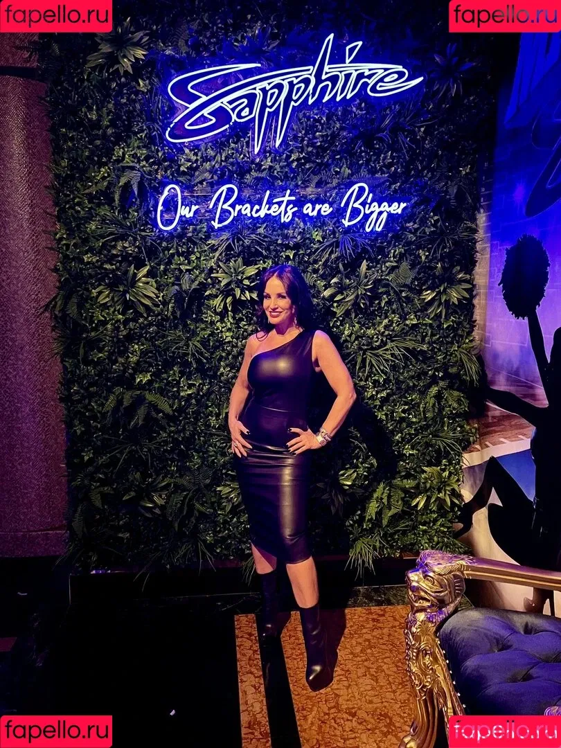 Lisa Ann / Thereallisaann Onlyfans Photo Gallery 
