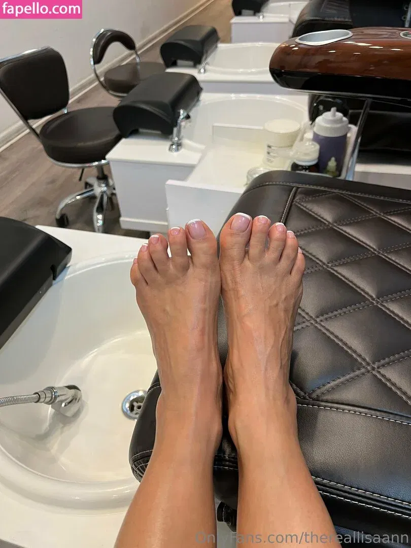 Lisa Ann / Thereallisaann Onlyfans Photo Gallery 