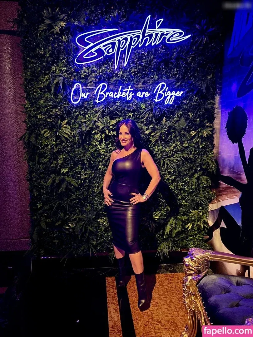 Lisa Ann / Thereallisaann Onlyfans Photo Gallery 