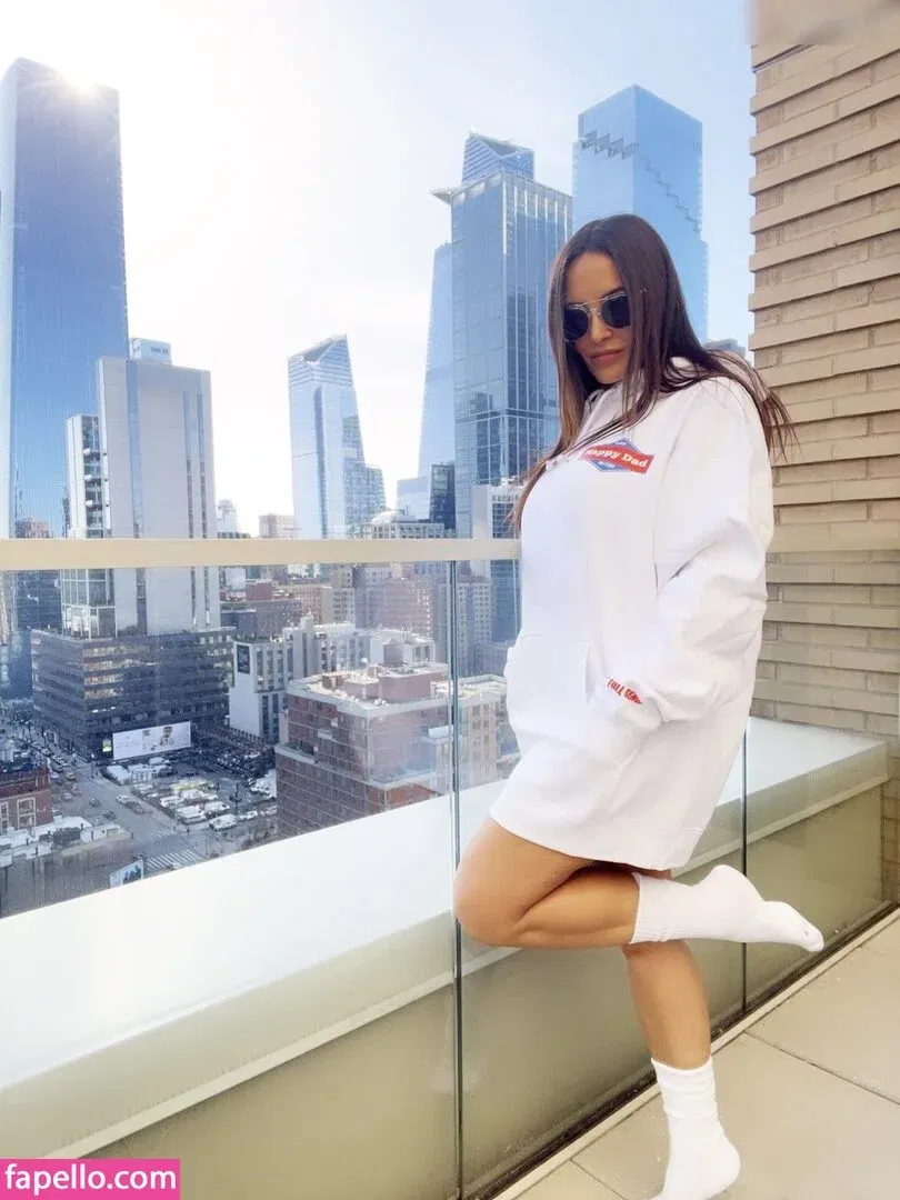 Lisa Ann / Thereallisaann Onlyfans Photo Gallery 