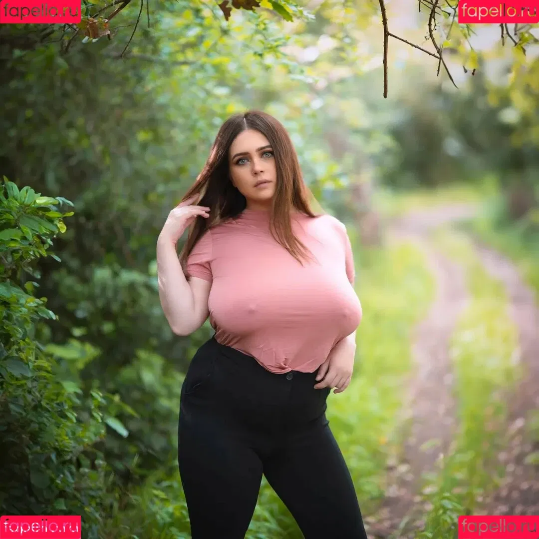 Mayer Lil / mayer_lil / mayer_lila Onlyfans Photo Gallery 