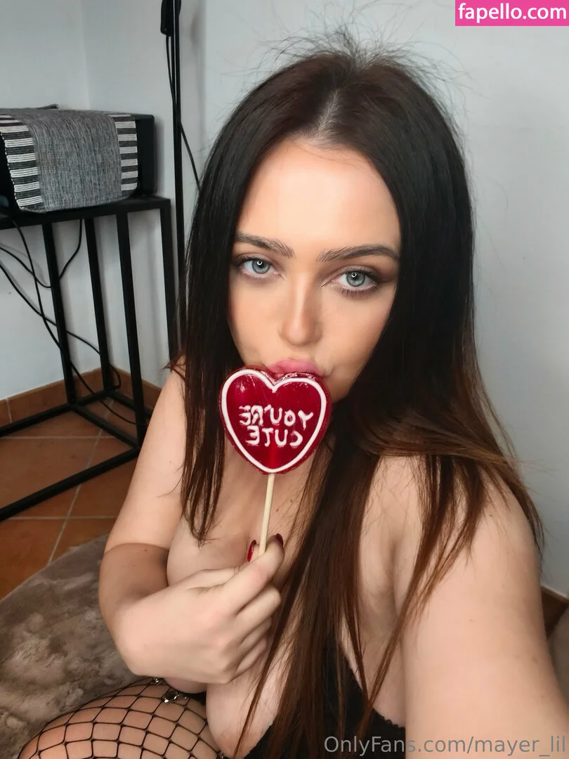 Mayer Lil / mayer_lil / mayer_lila Onlyfans Photo Gallery 