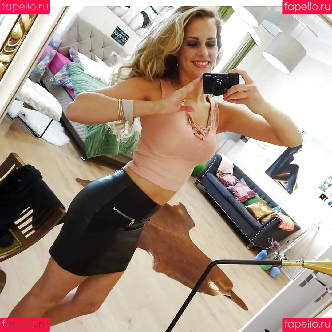 Caroline Noeding Onlyfans Photo Gallery 