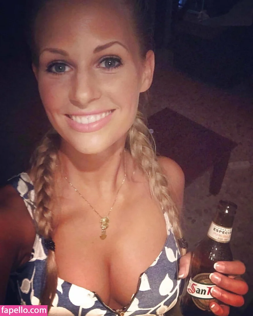 Caroline Noeding Onlyfans Photo Gallery 