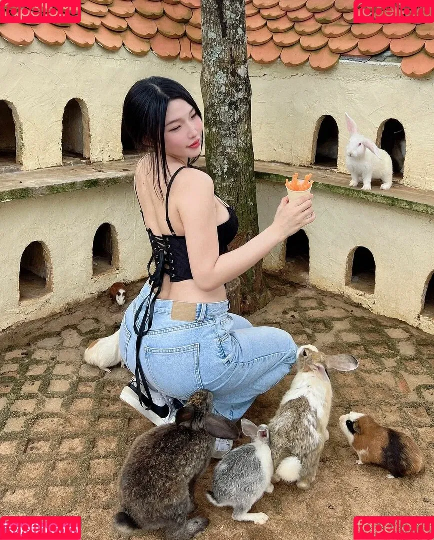 Duyenn Hipp / duyenn.hipp Onlyfans Photo Gallery 