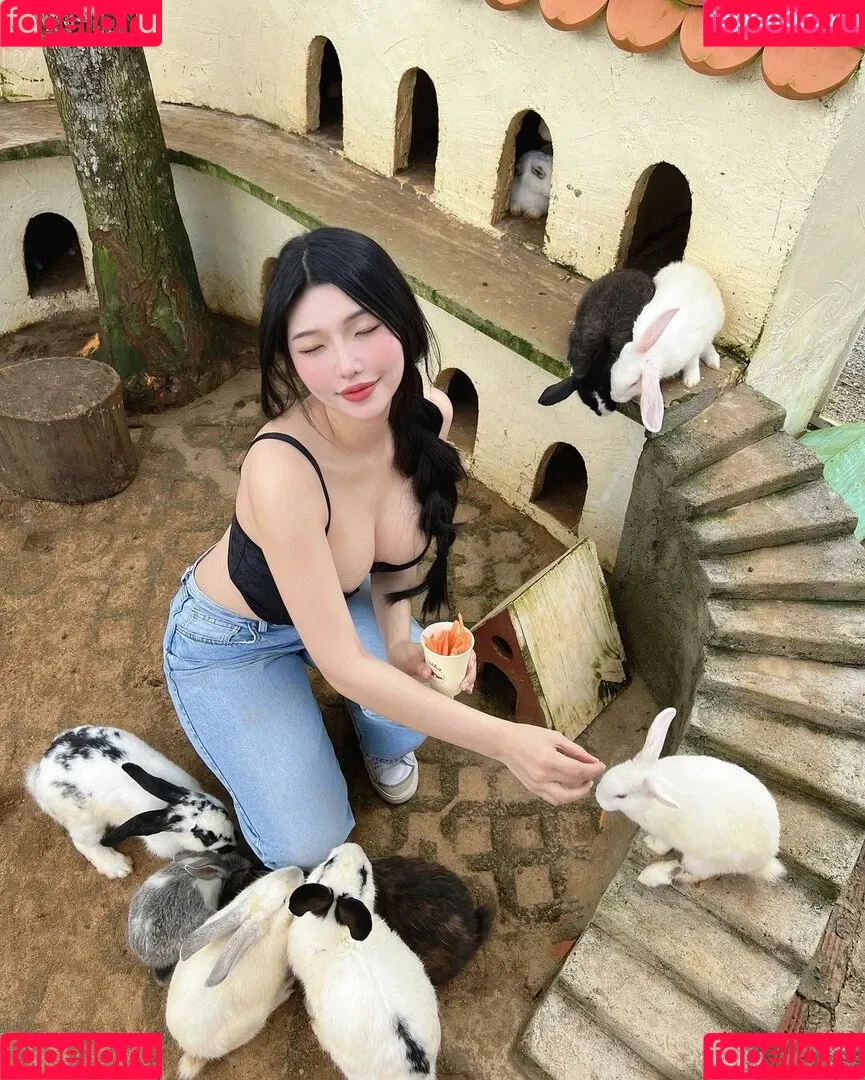 Duyenn Hipp / duyenn.hipp Onlyfans Photo Gallery 