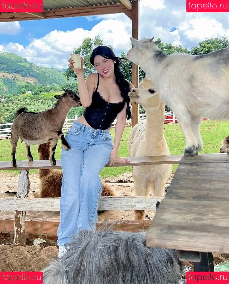 Duyenn Hipp / duyenn.hipp Onlyfans Photo Gallery 