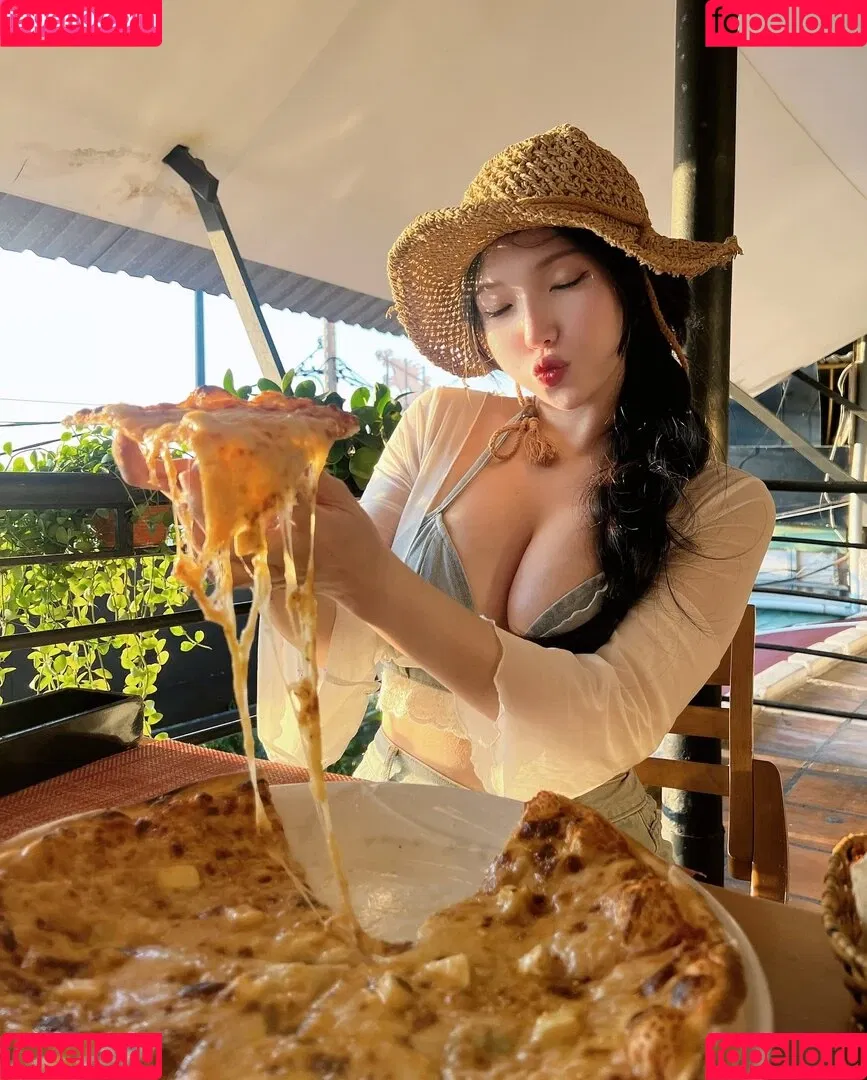 Duyenn Hipp / duyenn.hipp Onlyfans Photo Gallery 