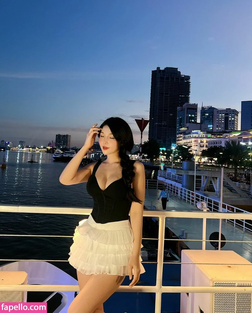 Duyenn Hipp / duyenn.hipp Onlyfans Photo Gallery 