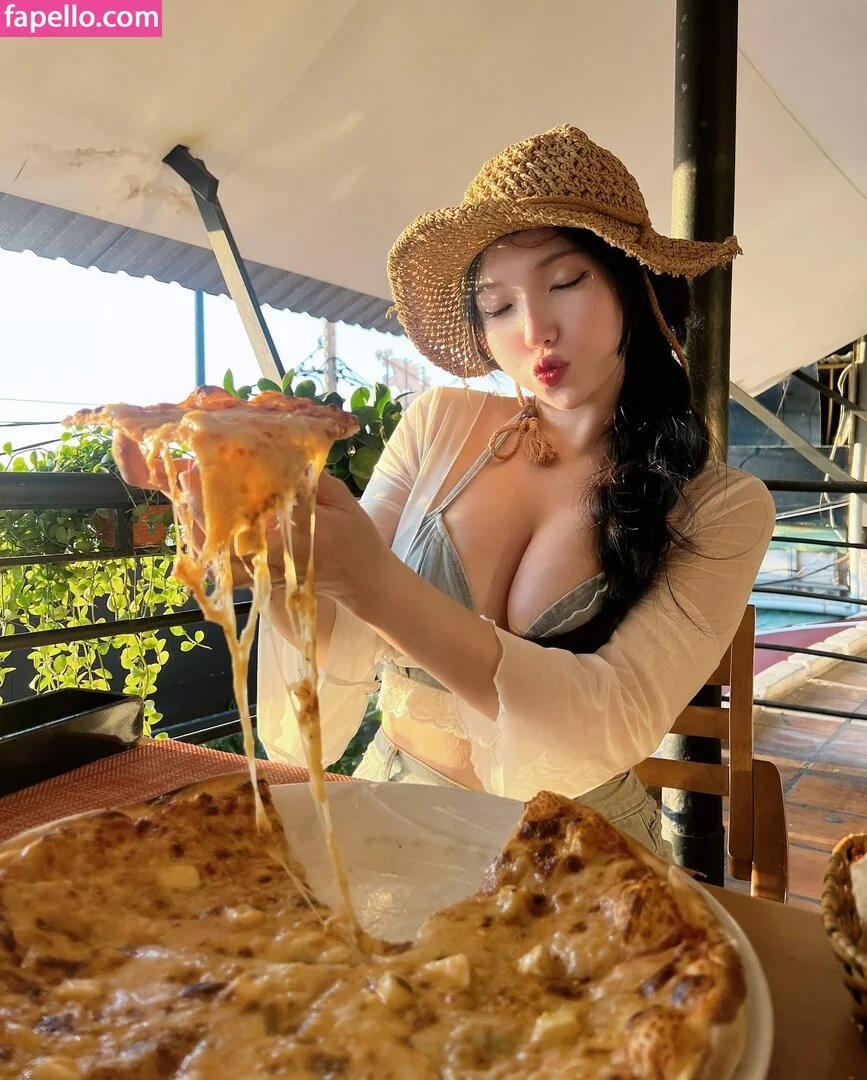 Duyenn Hipp / duyenn.hipp Onlyfans Photo Gallery 