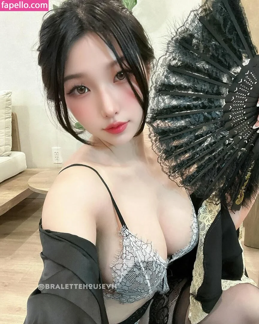 Duyenn Hipp / duyenn.hipp Onlyfans Photo Gallery 