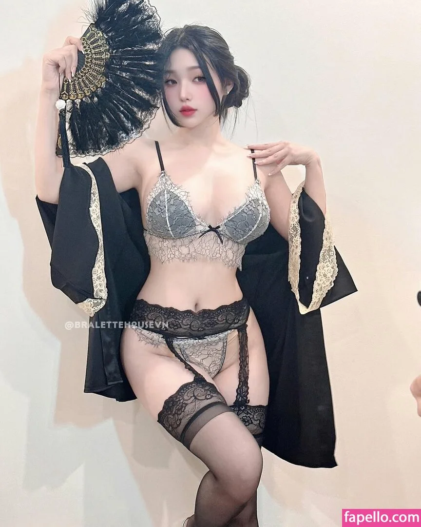 Duyenn Hipp / duyenn.hipp Onlyfans Photo Gallery 