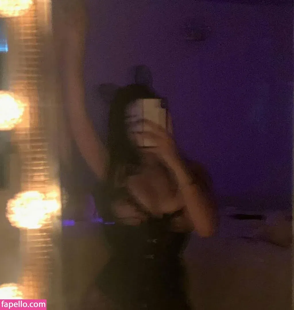 Duyenn Hipp / duyenn.hipp Onlyfans Photo Gallery 