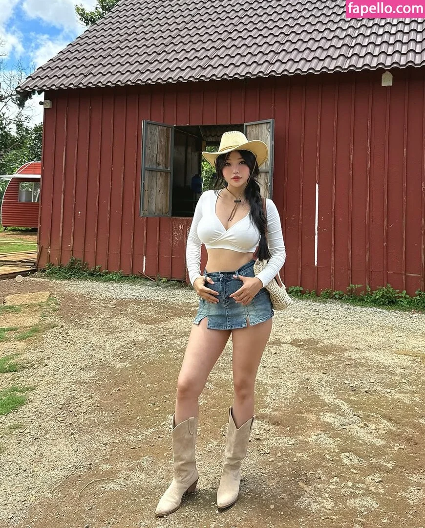 Duyenn Hipp / duyenn.hipp Onlyfans Photo Gallery 