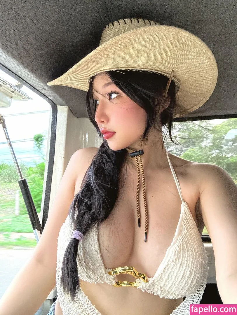 Duyenn Hipp / duyenn.hipp Onlyfans Photo Gallery 