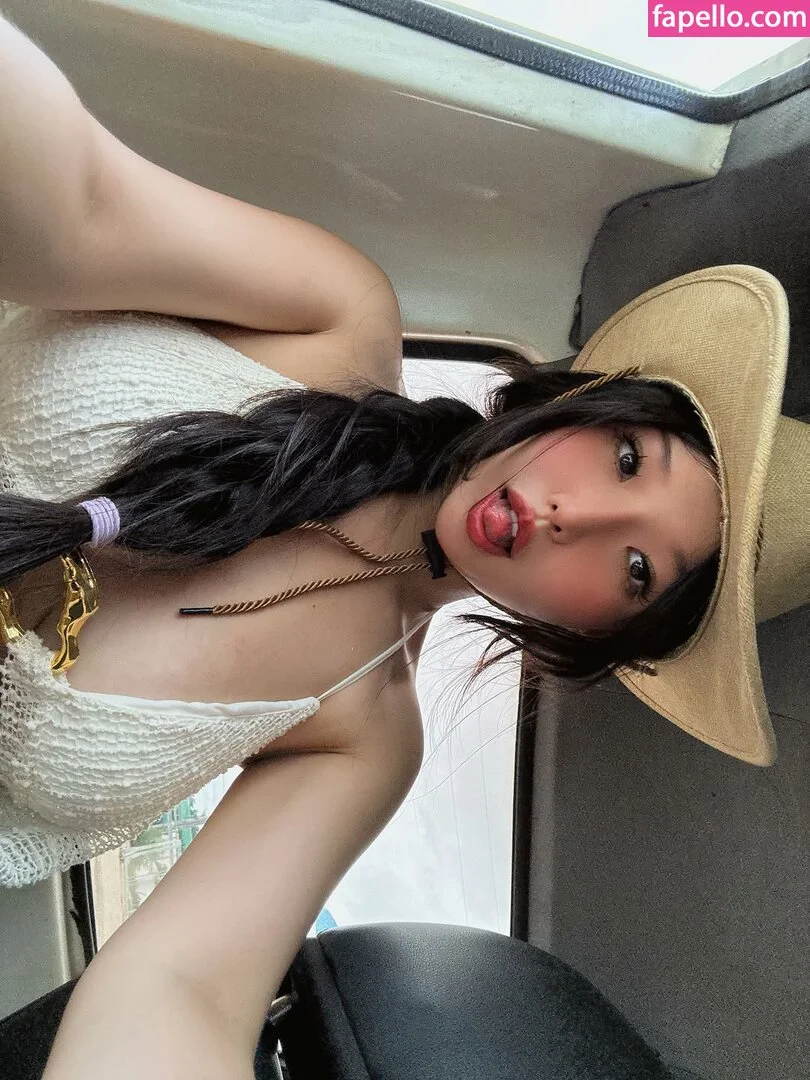 Duyenn Hipp / duyenn.hipp Onlyfans Photo Gallery 