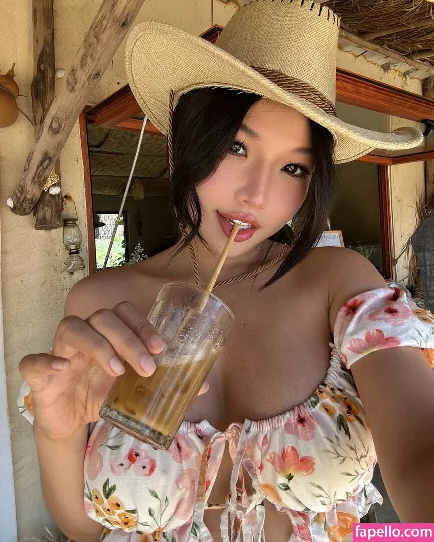 Duyenn Hipp / duyenn.hipp Onlyfans Photo Gallery 