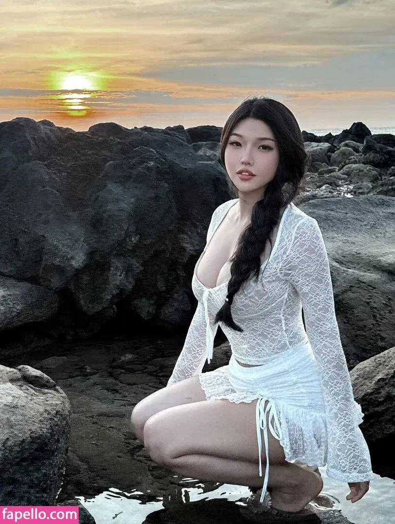 Duyenn Hipp / duyenn.hipp Onlyfans Photo Gallery 