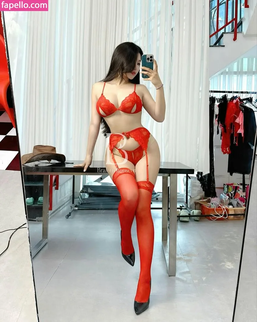 Duyenn Hipp / duyenn.hipp Onlyfans Photo Gallery 