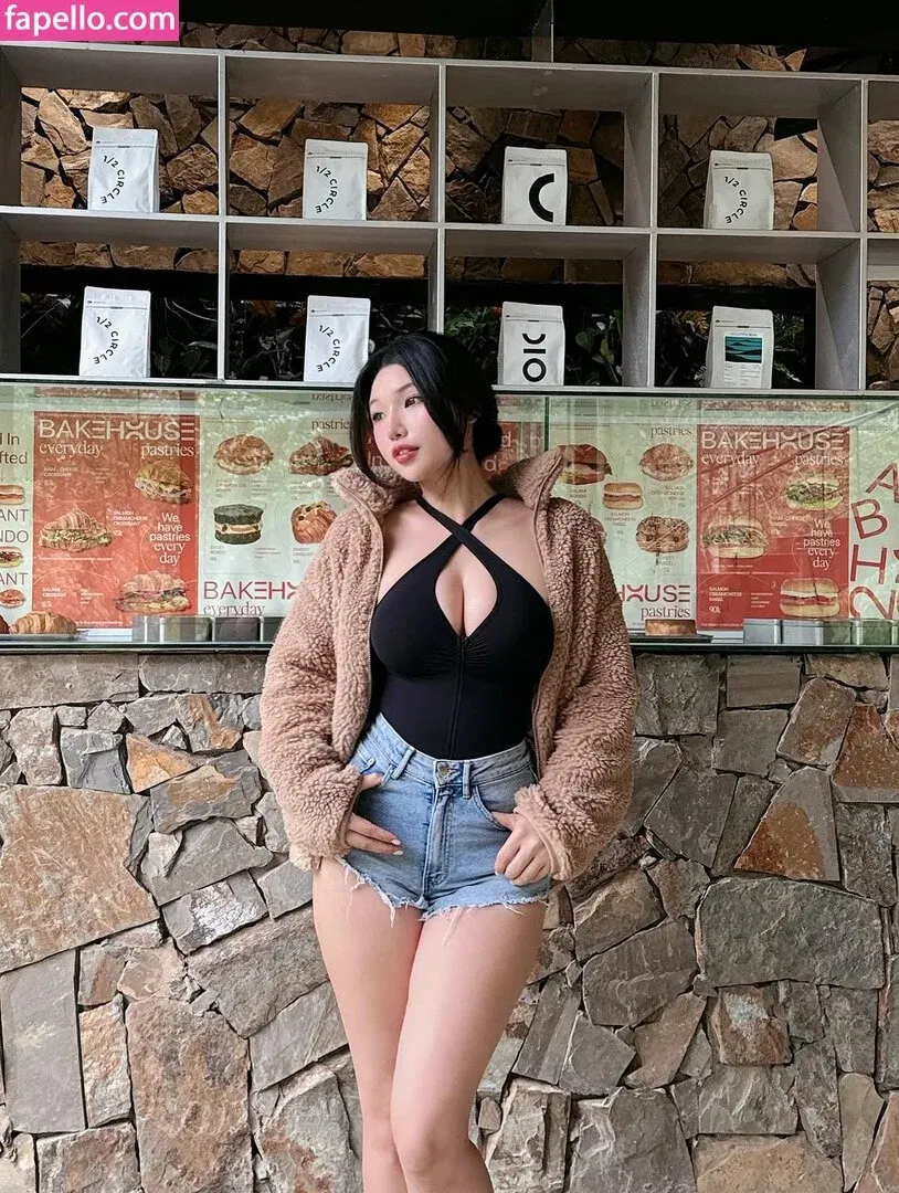 Duyenn Hipp / duyenn.hipp Onlyfans Photo Gallery 