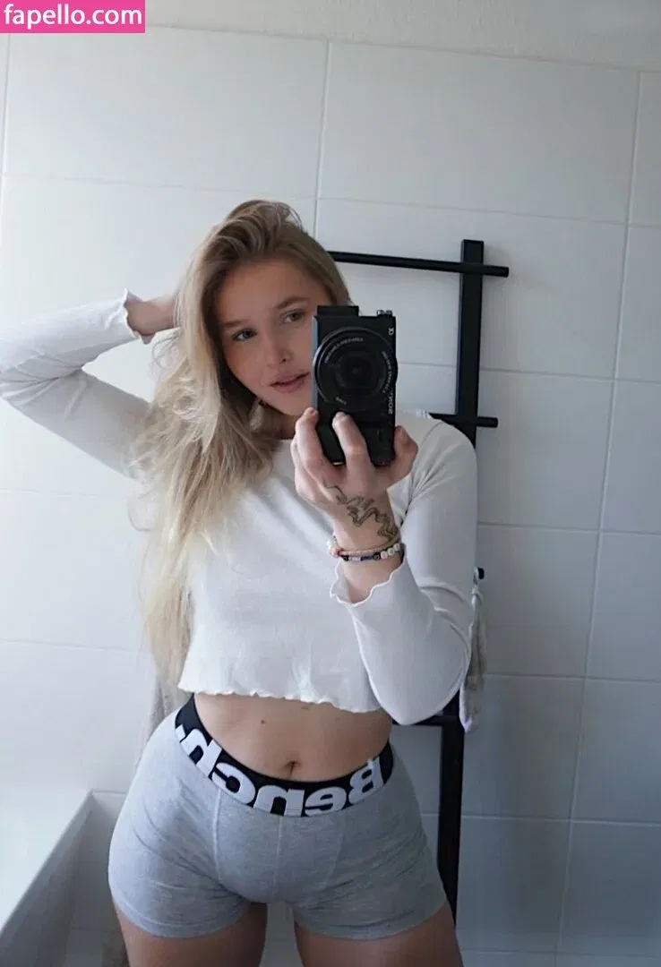 Cirizzle / cirizle / cirizzzle Onlyfans Photo Gallery 