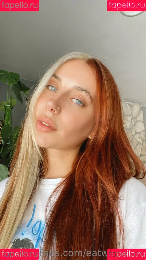Eatwithmars / Missmars_ / eatwithmars_ Onlyfans Photo Gallery 