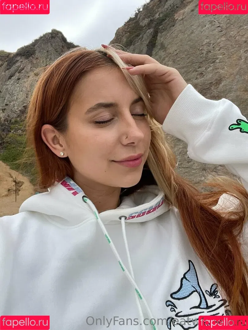 Eatwithmars / Missmars_ / eatwithmars_ Onlyfans Photo Gallery 