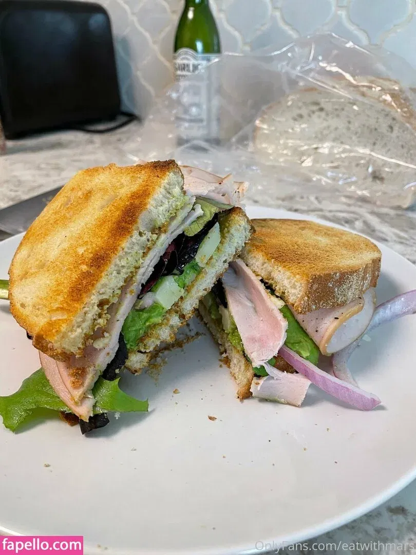 Eatwithmars / Missmars_ / eatwithmars_ Onlyfans Photo Gallery 