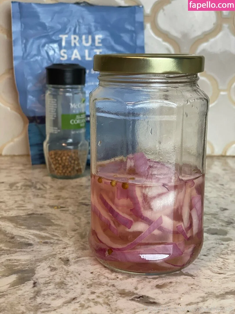 Eatwithmars / Missmars_ / eatwithmars_ Onlyfans Photo Gallery 