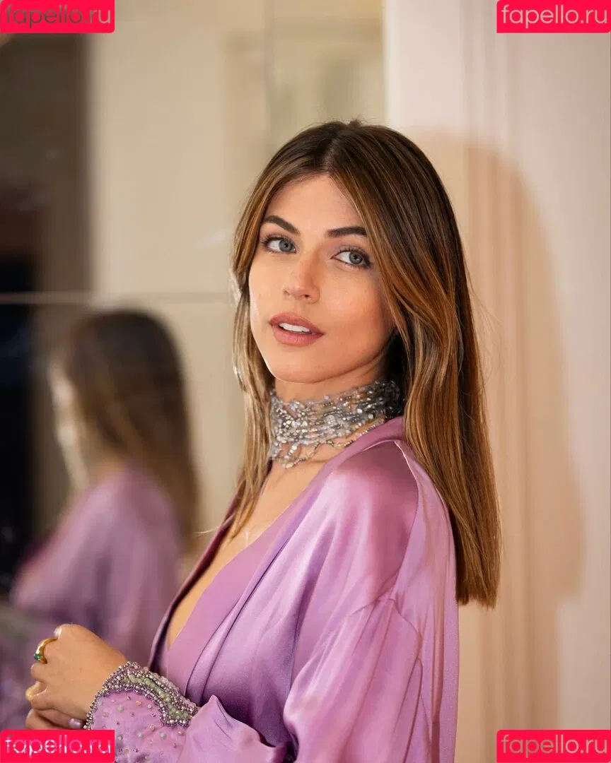 Stephanie Cayo / unlunar Onlyfans Photo Gallery 